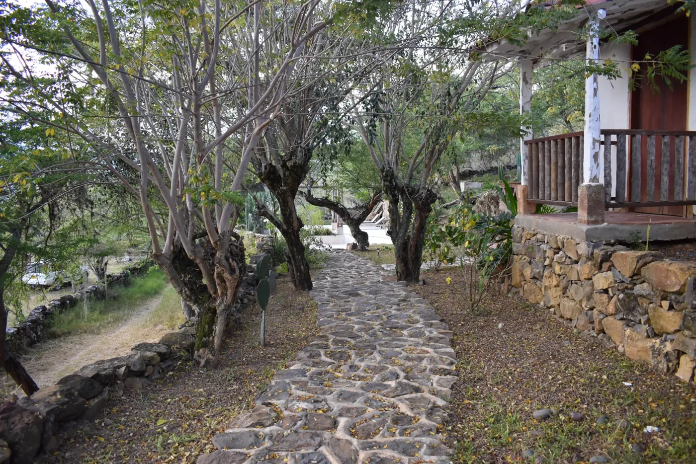 Senderos empedrados